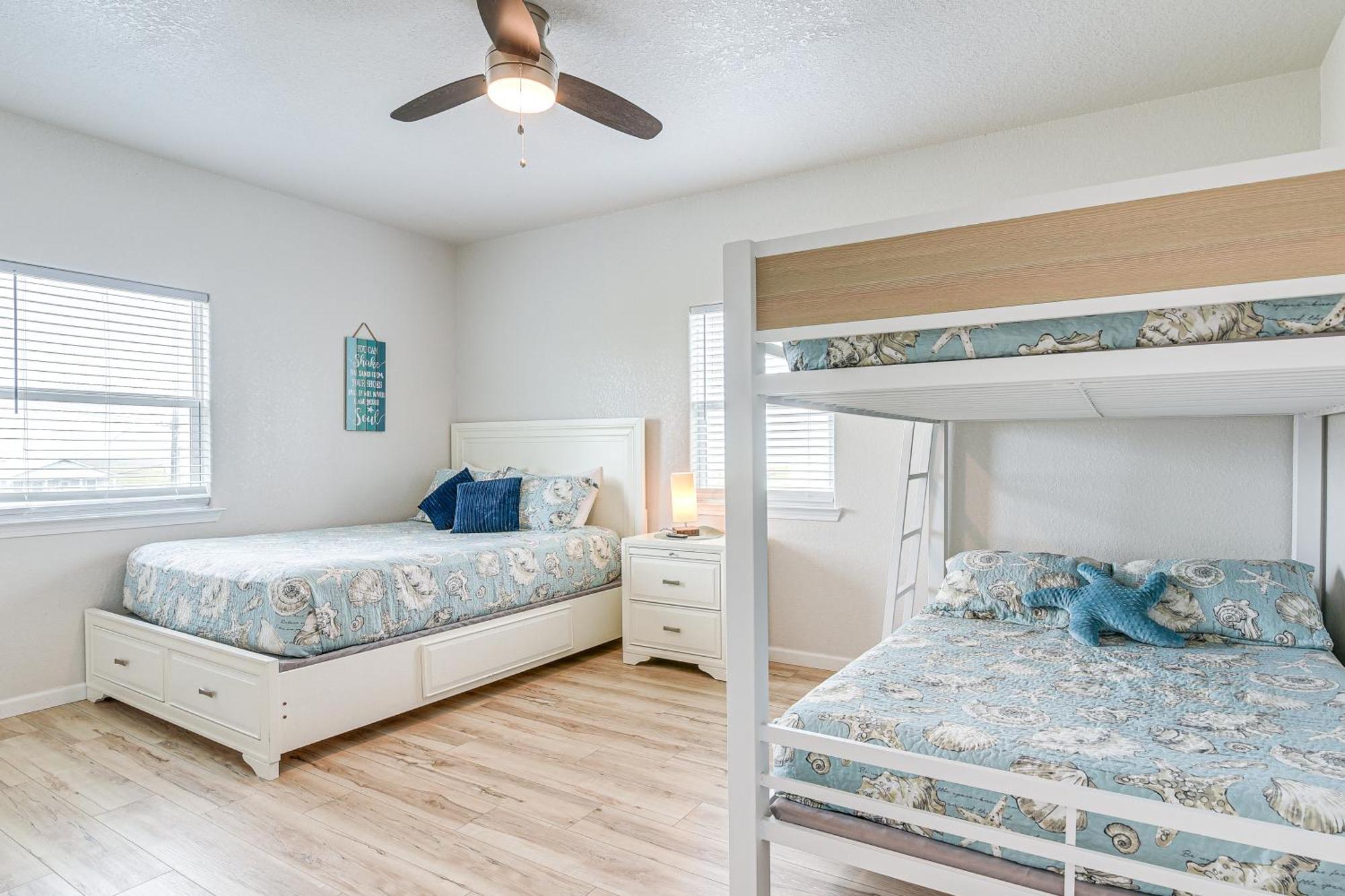 Beachfront Texas Retreat - 2 Decks, Patio And Views! Surfside Beach Dış mekan fotoğraf